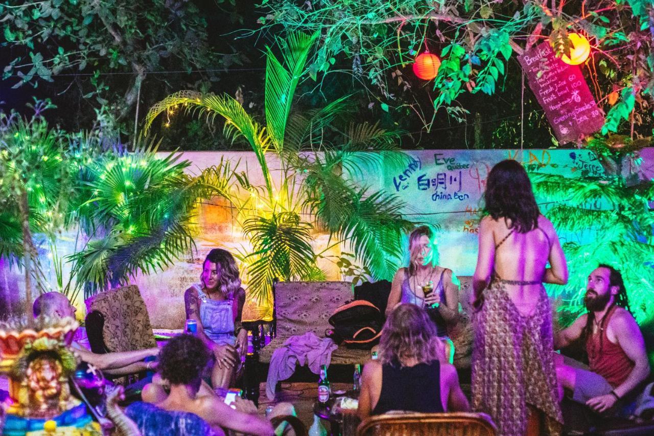 The Peace Hostel - Arambol, Goa Esterno foto